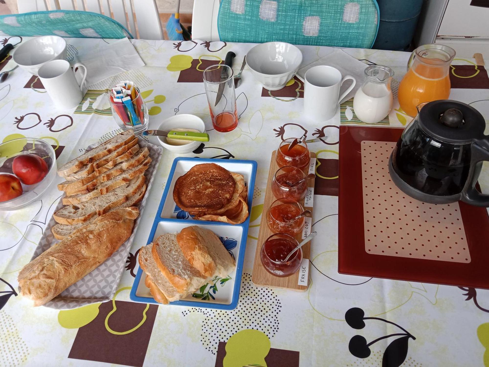La Farigoulette Bed and Breakfast Lorgues Buitenkant foto